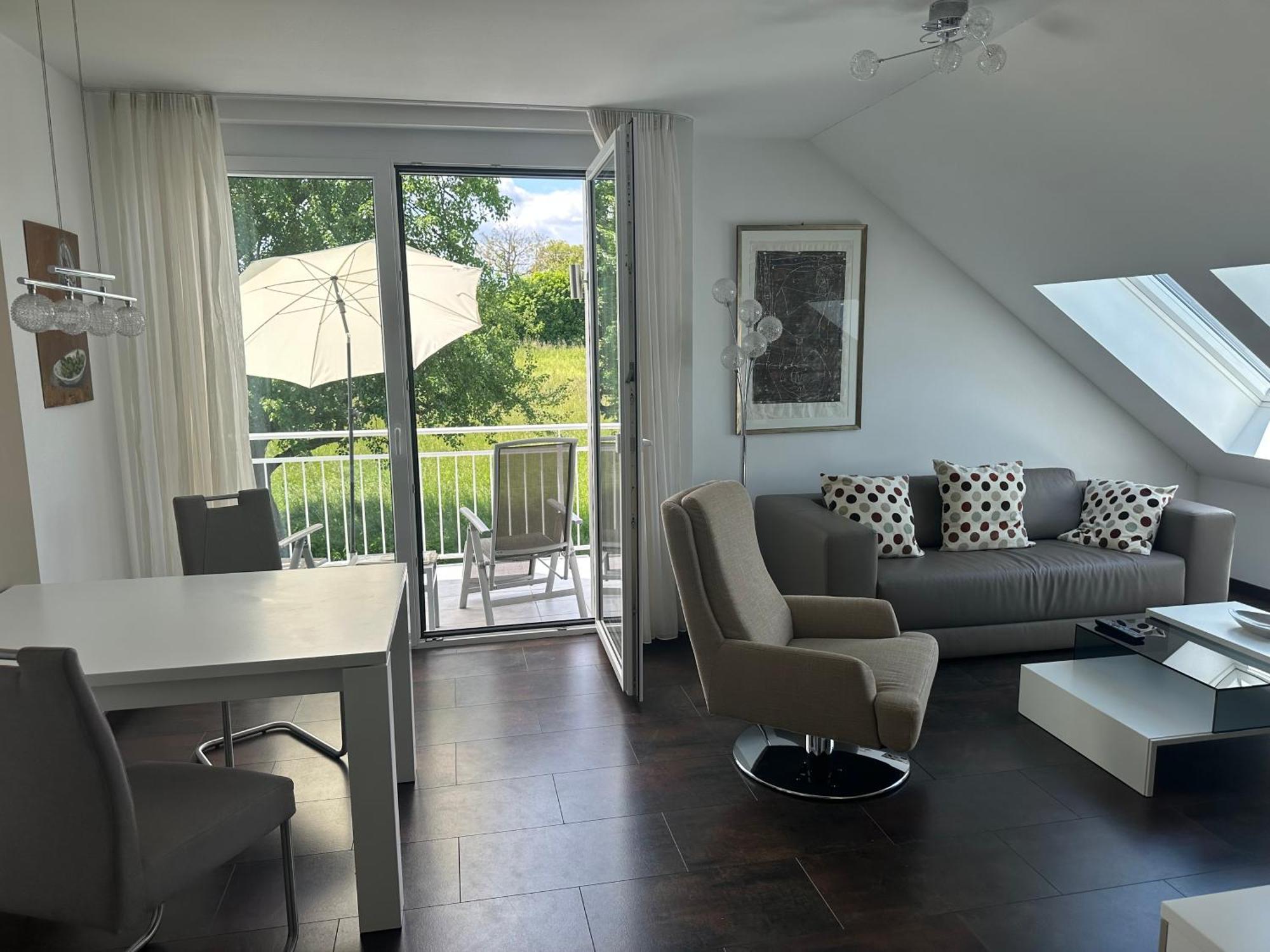 2-Zimmer-Ferienwohnung Mit Hotelservice Und 2 Balkons - Golf, Bike Und Wellness Im Markgraeflerland Bad Bellingen Extérieur photo